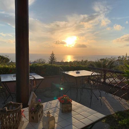 La Terrazzina Sul Tramonto Bed & Breakfast Forio  Bagian luar foto
