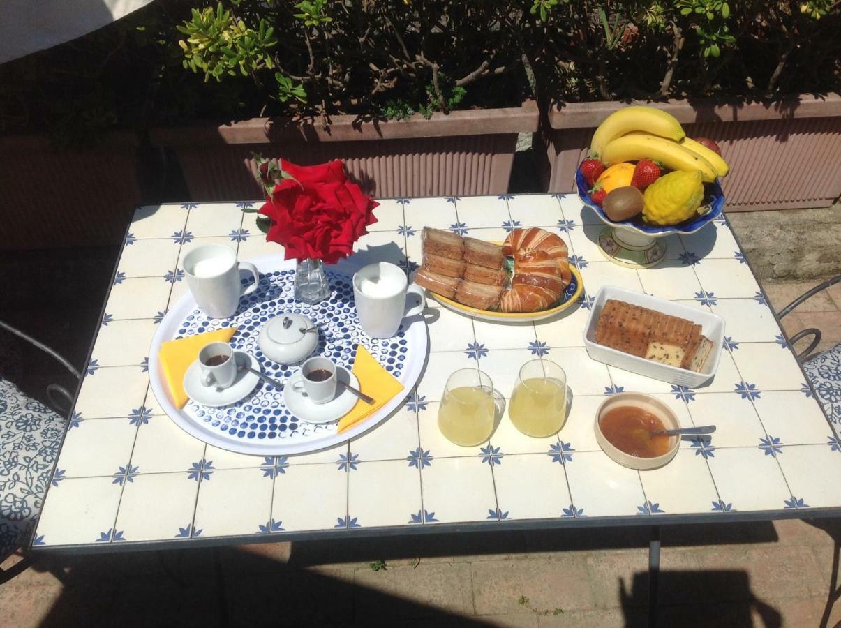 La Terrazzina Sul Tramonto Bed & Breakfast Forio  Bagian luar foto