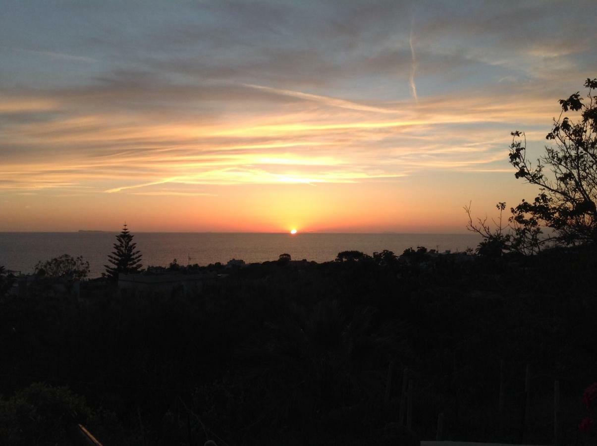 La Terrazzina Sul Tramonto Bed & Breakfast Forio  Bagian luar foto