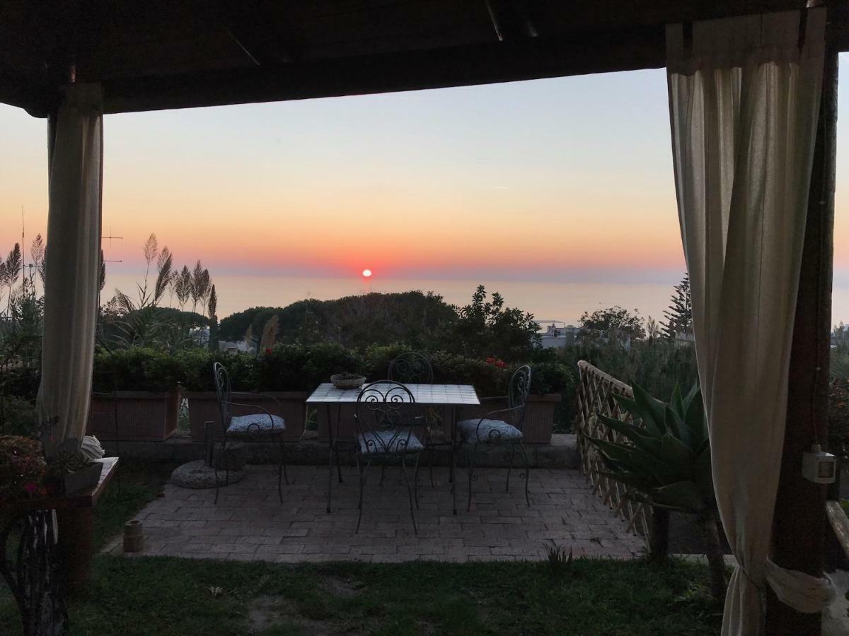 La Terrazzina Sul Tramonto Bed & Breakfast Forio  Bagian luar foto